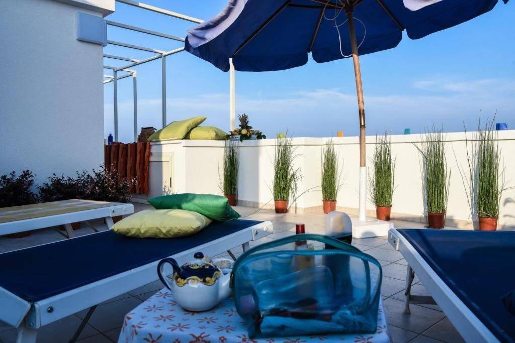 La Terrazza Di Alcino Apartment Torre Canne Exterior foto